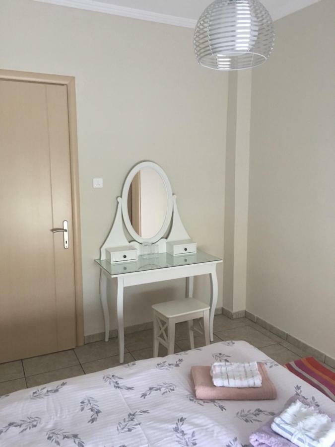 Cozy And Quiet Mini City Apartment Трикала Экстерьер фото