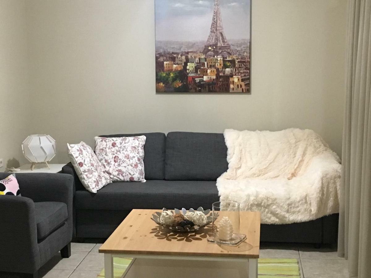 Cozy And Quiet Mini City Apartment Трикала Экстерьер фото